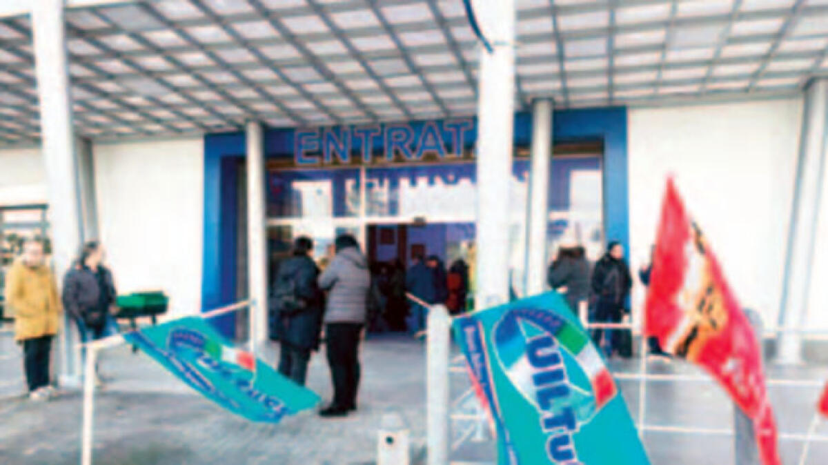 Supermercati del Vulcano Buono e Ipercoop: arrivano i licenziamenti per 176 persone - 