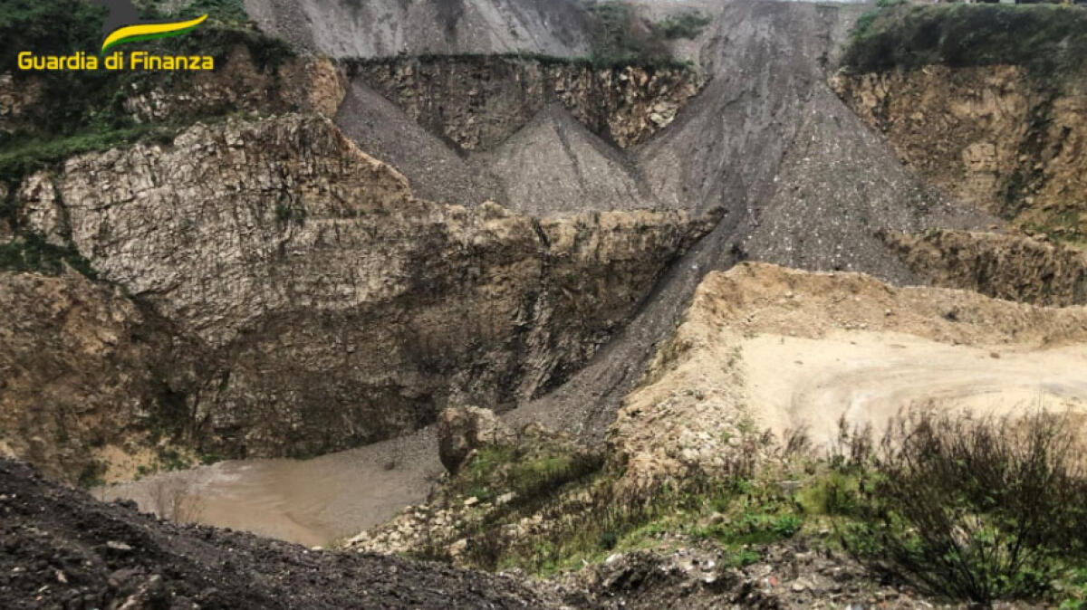 Realizzano discarica abusiva da 10 milioni di euro: danno all'ambiente irreversibile - 