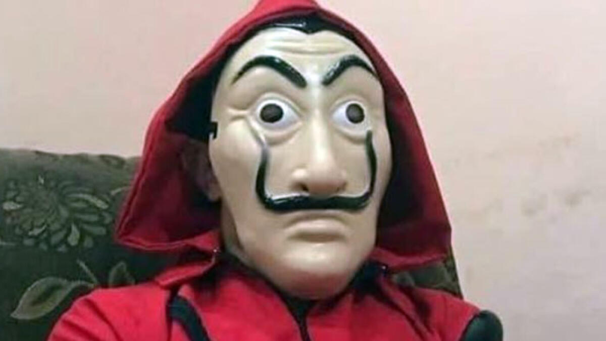 Rapinano market con le maschere de La Casa di Carta - 