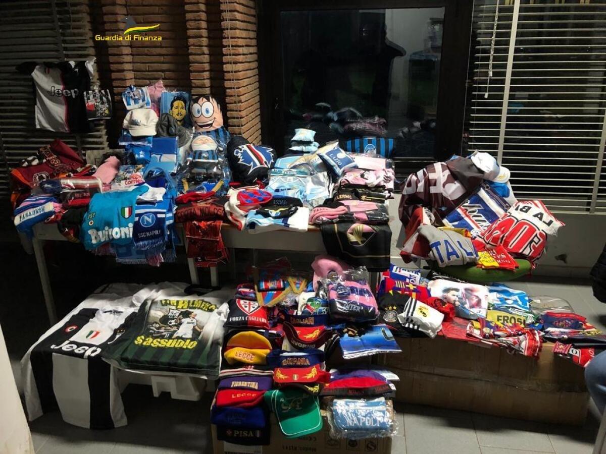 Blitz nell'Agro-Nocerino: sequestrata grossa fabbrica del falso - 