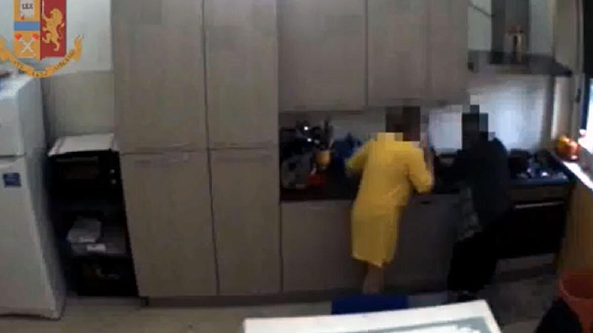 Casa di riposo da incubo: "Se chiami ancora ti rompo le gambe" - 