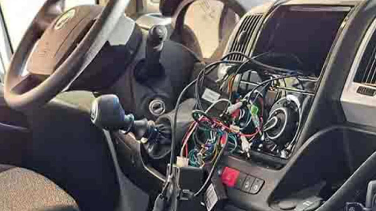 Danneggiata ambulanza della Misericordia nei Paesi Vesuviani: il mezzo resta fermo - 