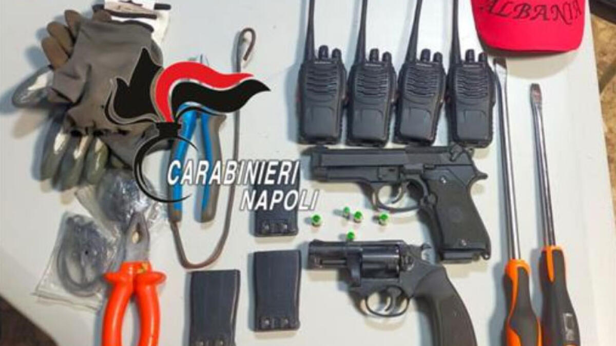 I ladri dei Paesi Vesuviani hanno lasciato il kit sulla Statale 268: ora c'è un indizio - 