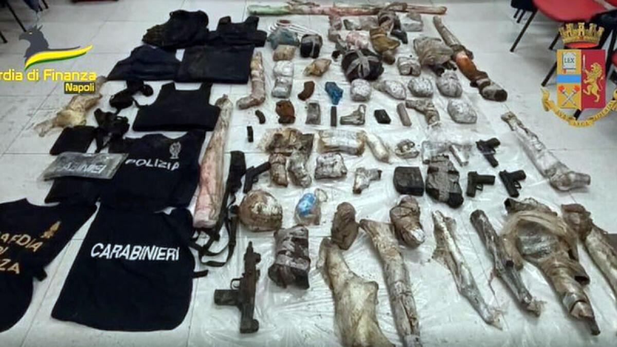 Sequestrato l'arsenale del narcos napoletano - 
