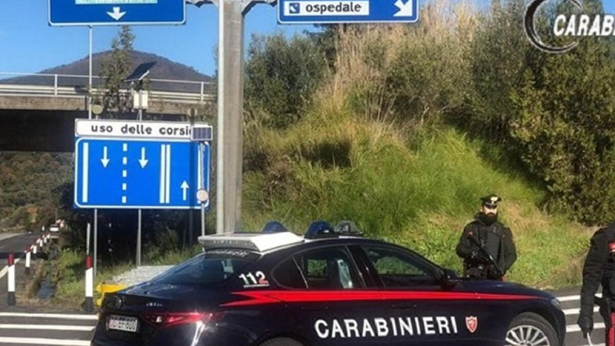 Latitante dell'Agro Sarnese tenta la fuga lanciandosi dalla finestra - 