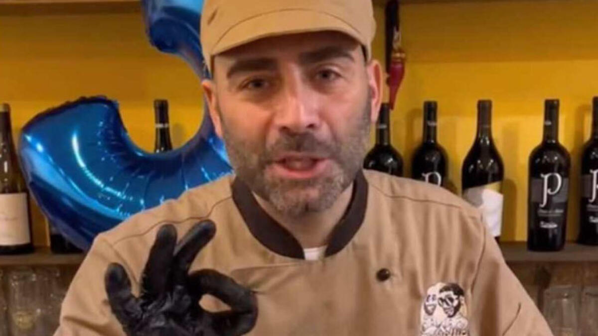 Uccisa in casa la mamma del salumiere noto per "Con mollica o senza'" - 