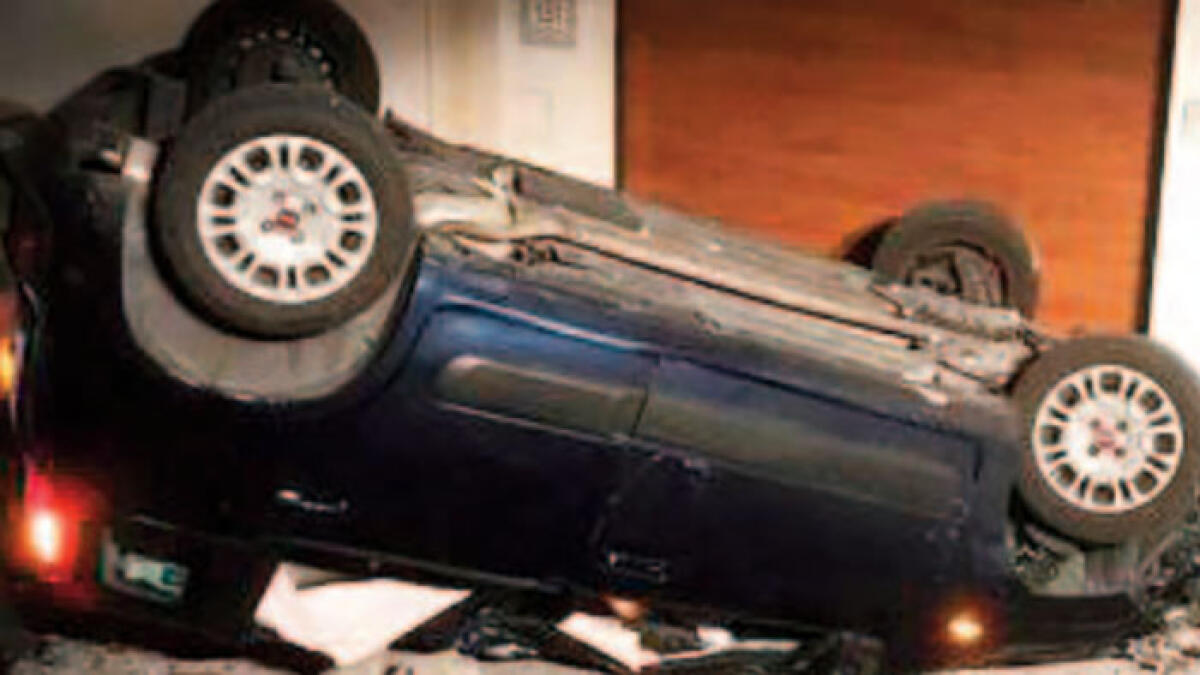 Sbaglia una curva in Costiera e precipita con l'auto: ragazza in fin di vita - 