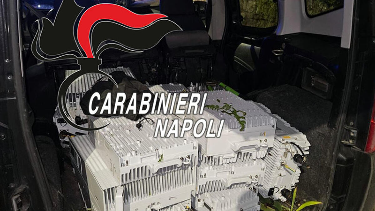 Rubati i ripetitori telefonici, due arresti - 