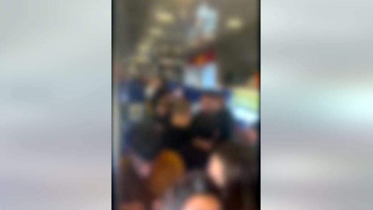 Sul treno per Napoli come in un carro bestiame: il viaggio della vergogna - 