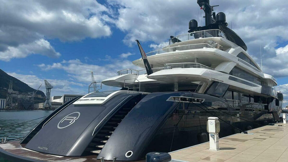 A Castellammare arriva un megayacht da 65 metri - 