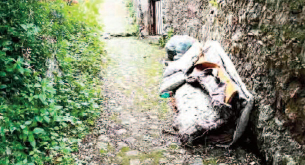 Sarno, sentieri del Saretto trasformati in discarica - 