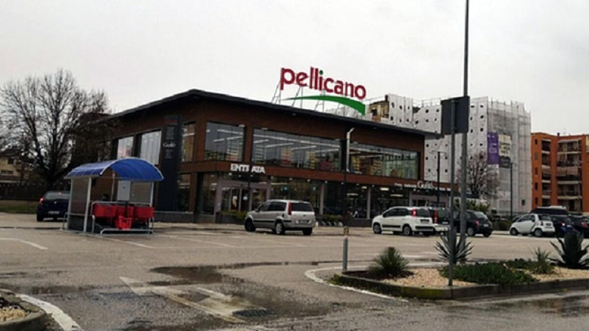 Sigilli a 5 supermercati in Campania - 