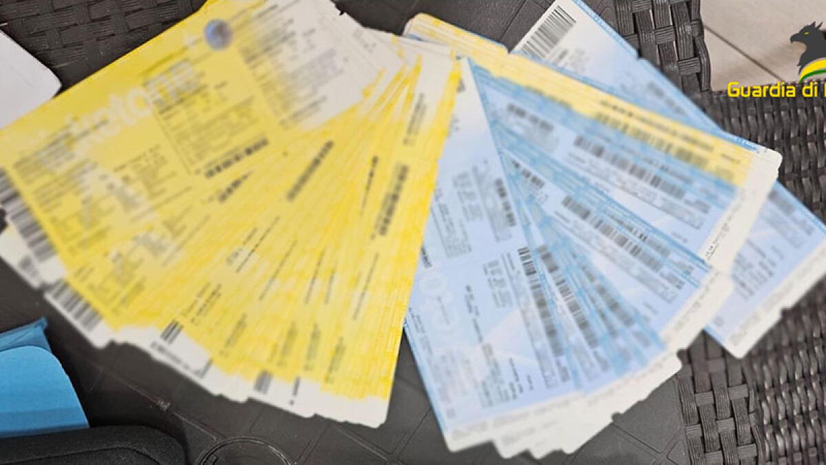 Biglietti alterati per le partite del Napoli: sarebbero coinvolti alcuni steward - 