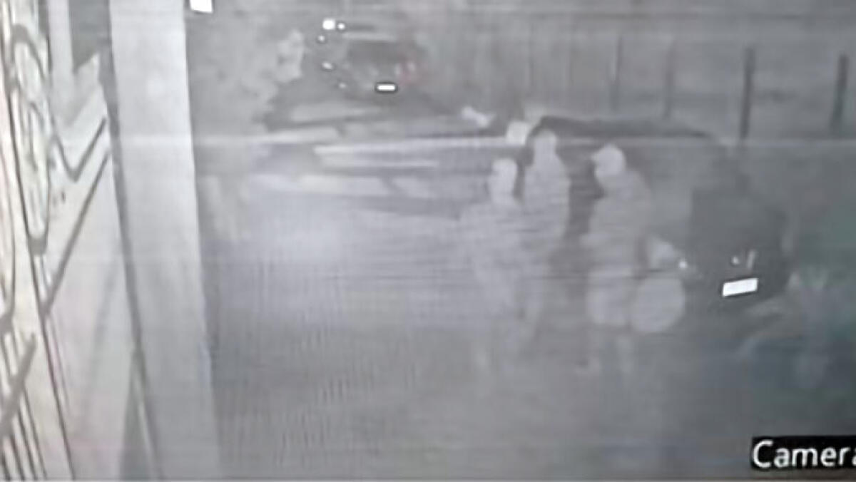 Banditi fanno irruzione e svaligiano casa di un imprenditore - 