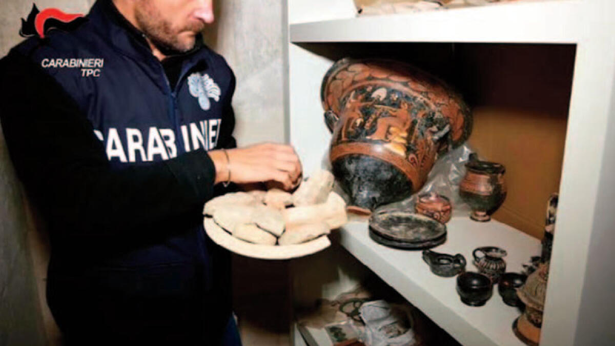 Traffico di reperti archeologici, 16 arresti: c'è un uomo del Nolano - 