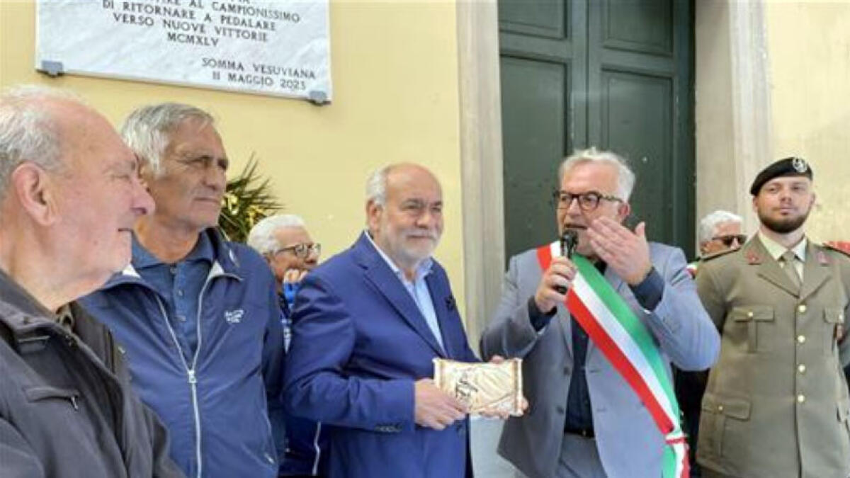 Somma Vesuviana, una targa per ricordare il falegname che donò la bici a Fausto Coppi - 