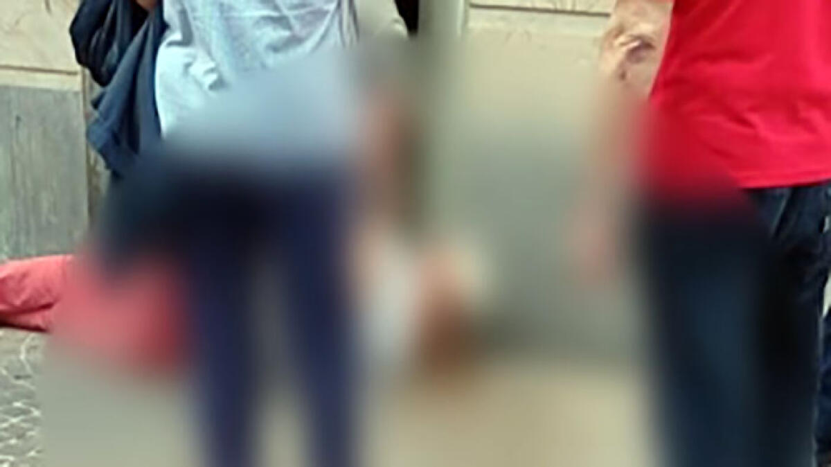 Commerciante di Pomigliano ferito, solo una donna è intervenuta a difenderlo - 