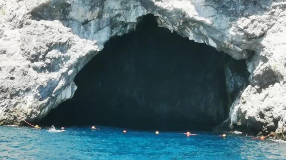Sotto sequestro la fantastica grotta in Costiera - 