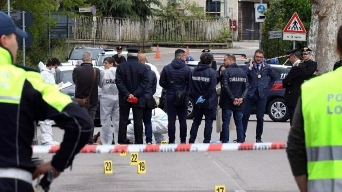 Improvvisa scarica di proiettili in strada: trovati 12 bossoli - 