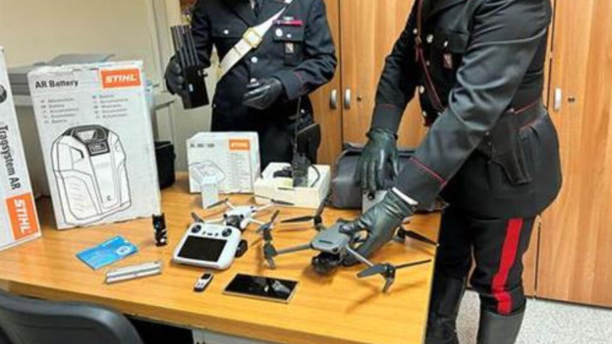 Droga e cellulari portati in carcere con un drone - 