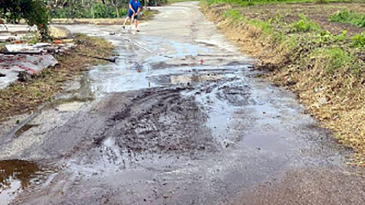 Bomba d'acqua sul Vesuviano, fango e danni alle strade - 