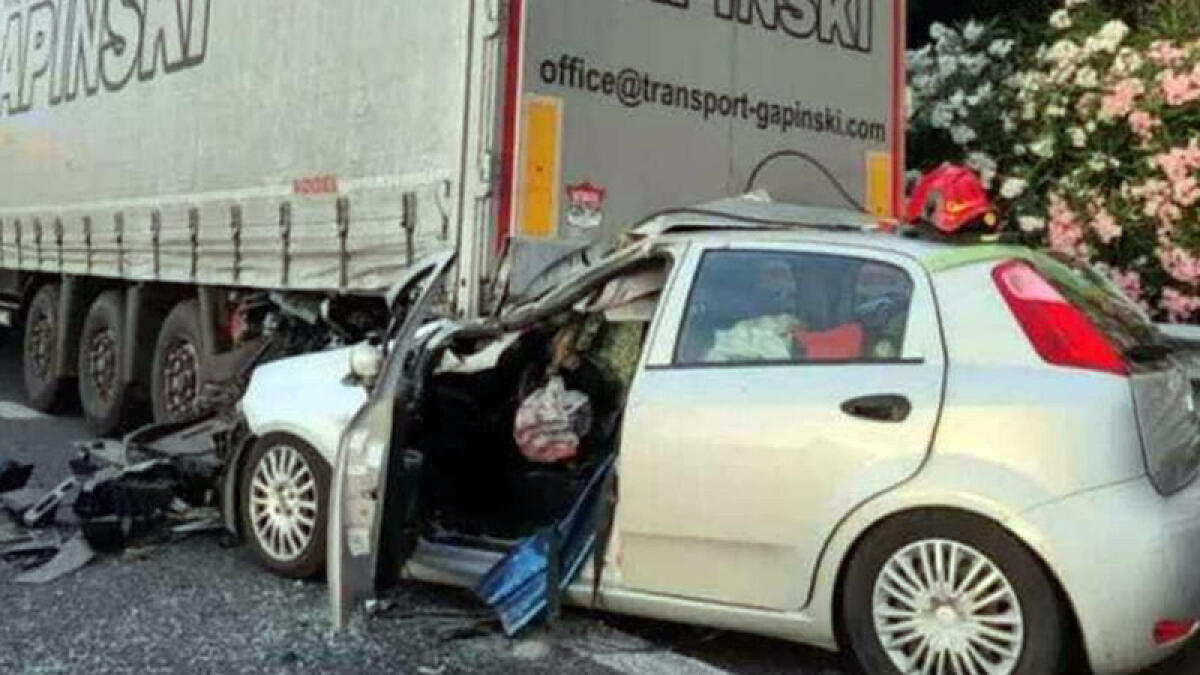 Auto contro tir, morte due donne - 