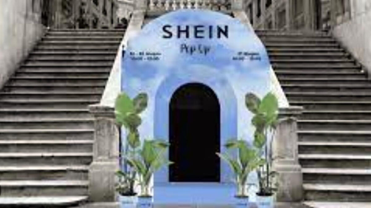 Apre a Napoli il negozio di Shein - 