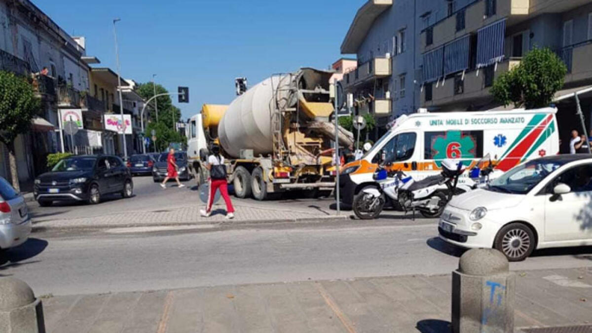 Scafati, betoniera contro bici: muore ciclista - 