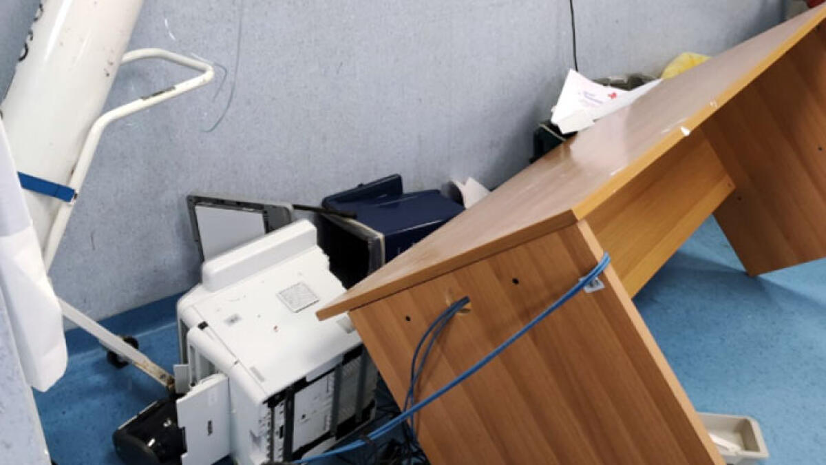 La mamma ha il codice verde e deve aspettare, lui sfascia il pronto soccorso - 