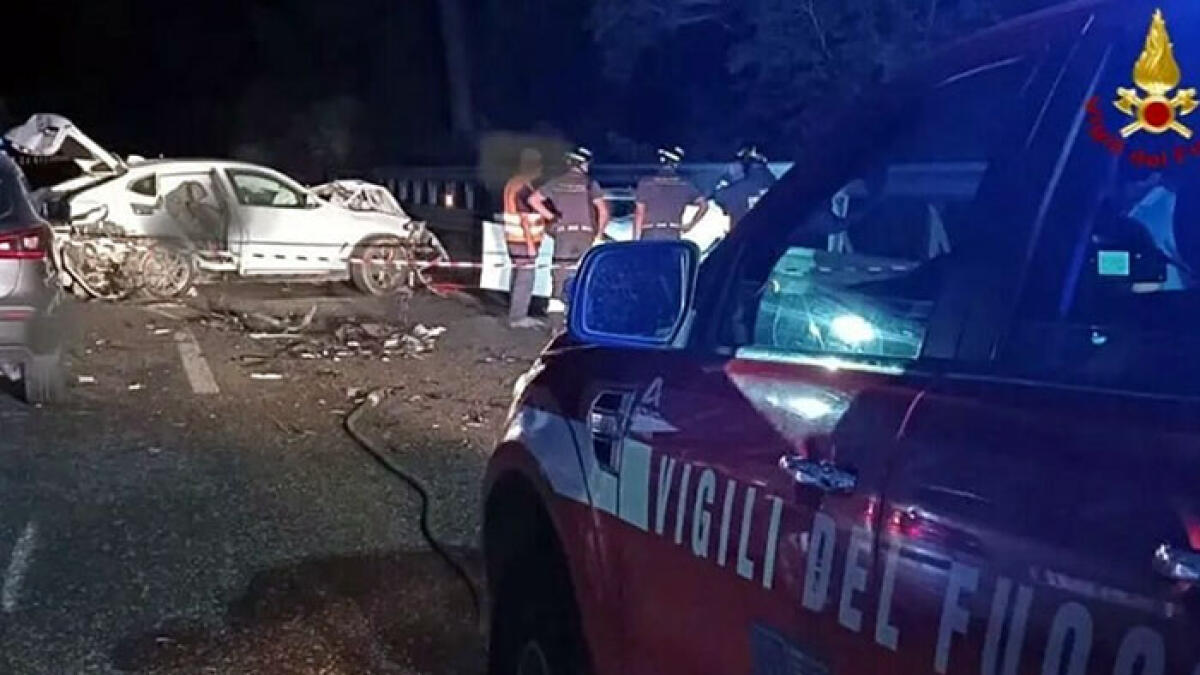 Tre auto si schiantano in autostrada: ci sono due morti e feriti gravi - 