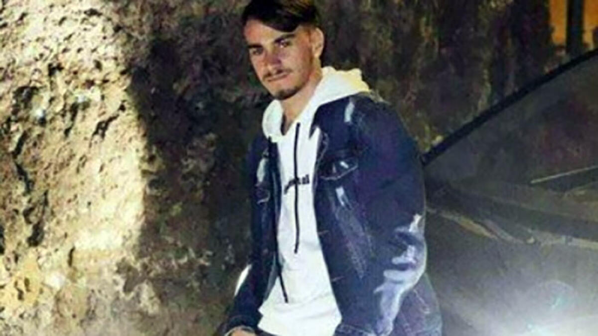 Operaio e promessa del calcio muore stritolato in fabbrica a 20 anni - 