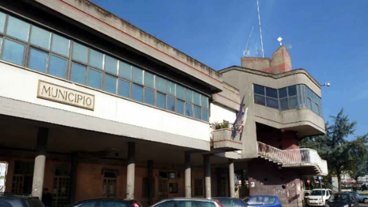 Saviano, il sindaco multa la dirigente comunale: scoppia il caso - 