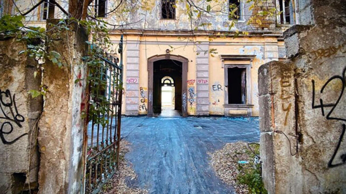 Fotografo precipita dall'Eremo del Vesuvio - 