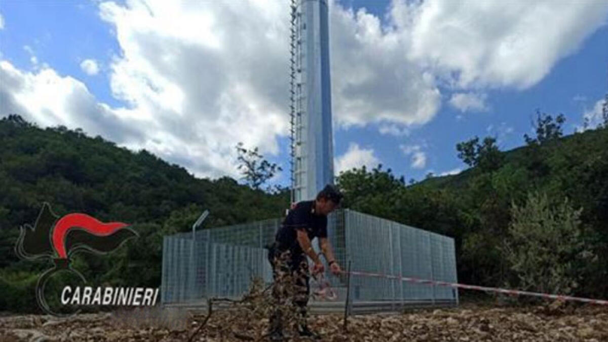 Il traliccio telefonico è abusivo: tutto sequestrato - 