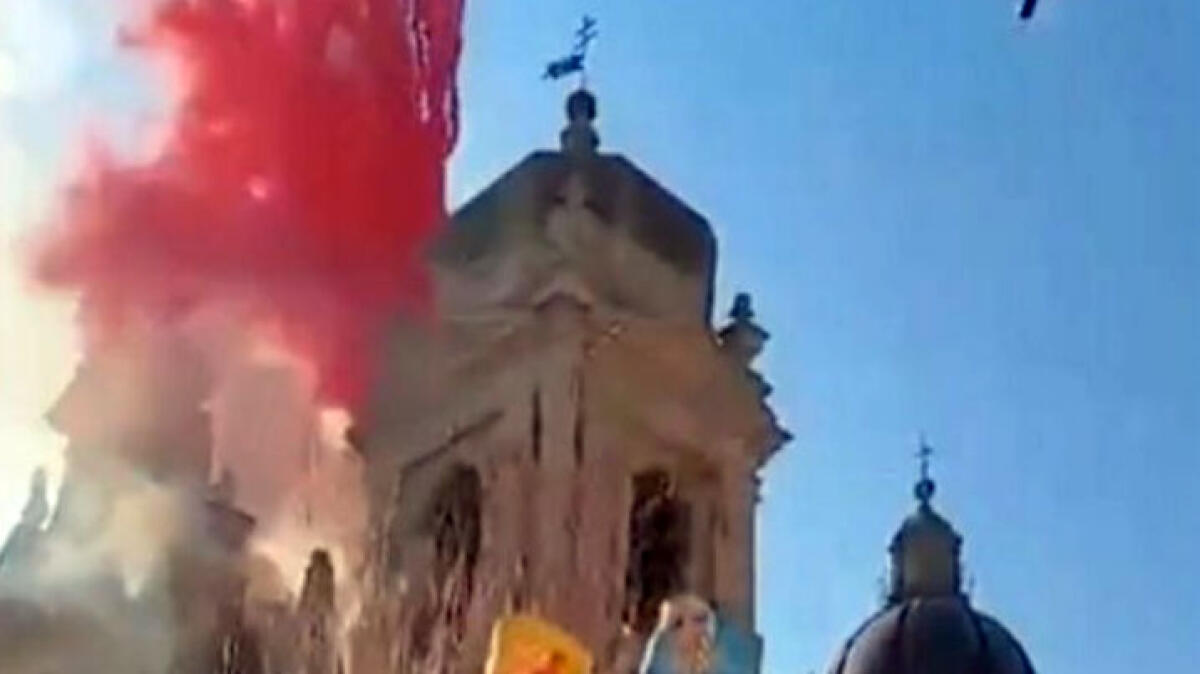 Dramma alla festa patronale, tubo spara-coriandoli uccide un uomo e ferisce la moglie - 