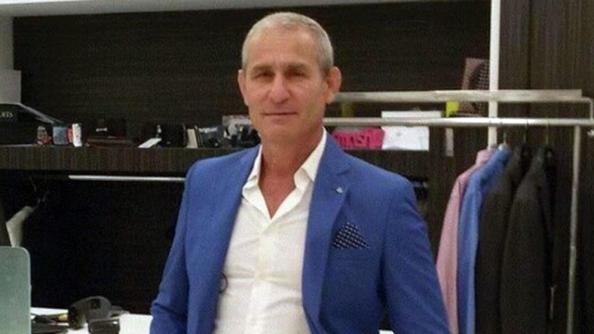 Commerciante suicida a Nola dopo il post sui social: lo sfogo di moglie e figlia - 