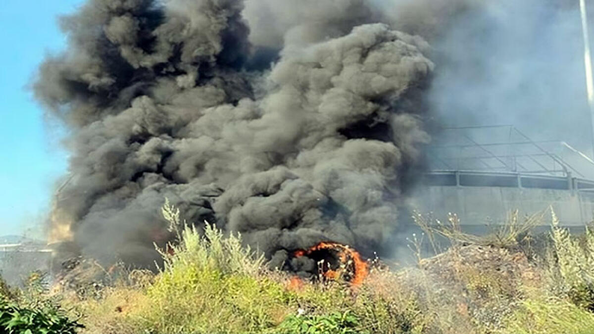 Incendio doloso di rifiuti nel Vesuviano, presi due piromani - 