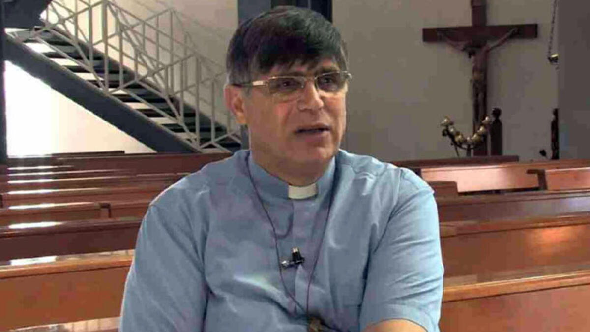 Don Patriciello e la Comunione: «Non vestite le bimbe come spose» - 