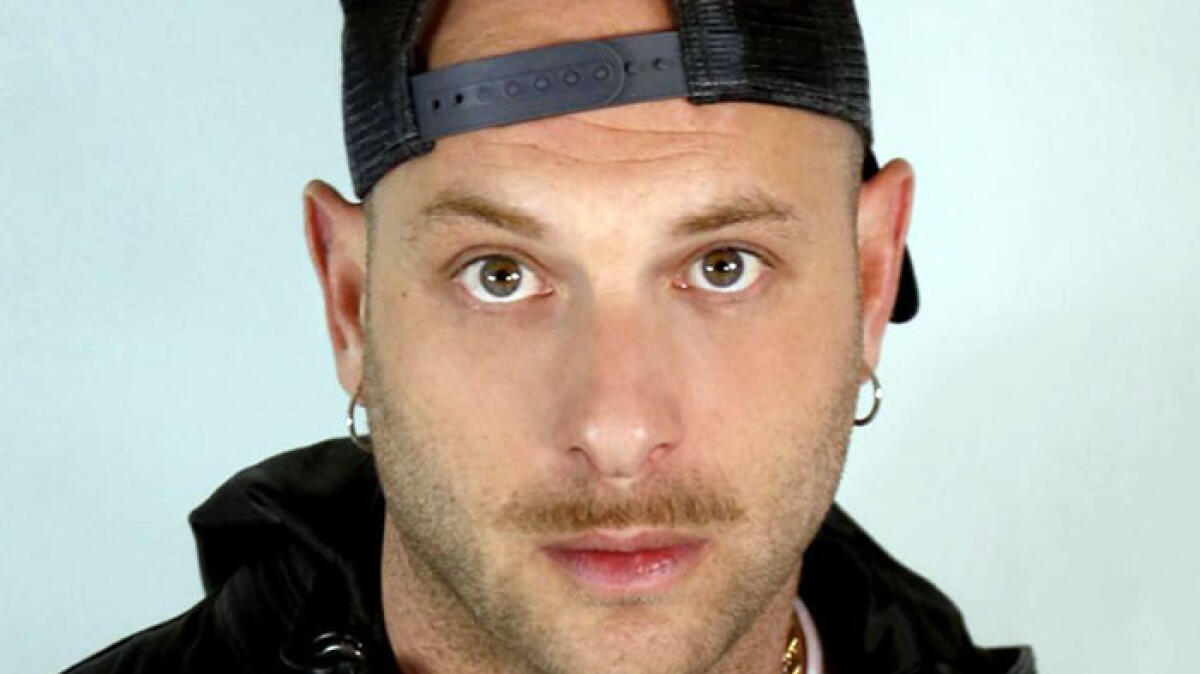 Rubato il pc del rapper Clementino, un arresto - 