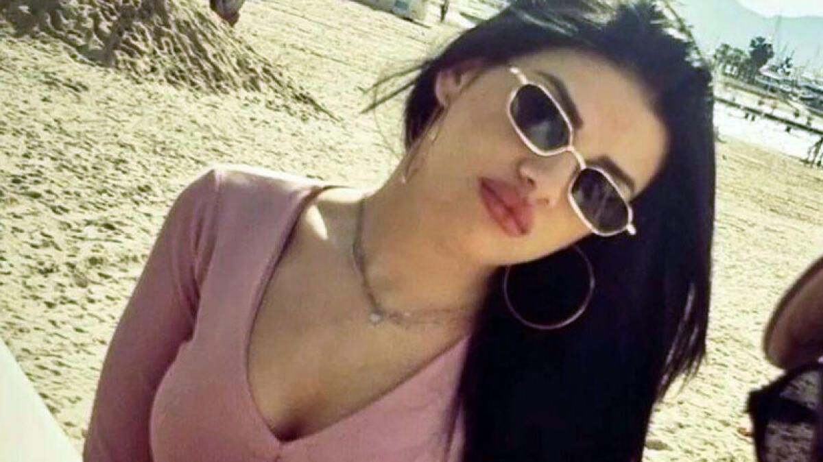 Alessia muore a 21 anni dopo un intervento al seno - 