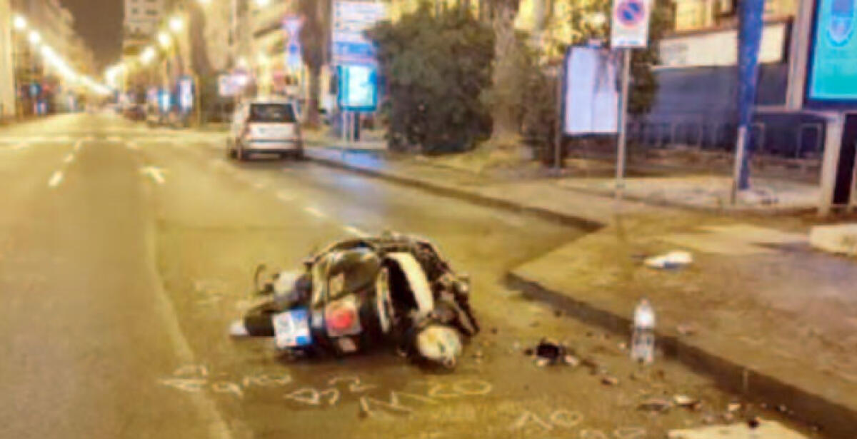 Vanno in tre sullo scooter e si schiantano - 