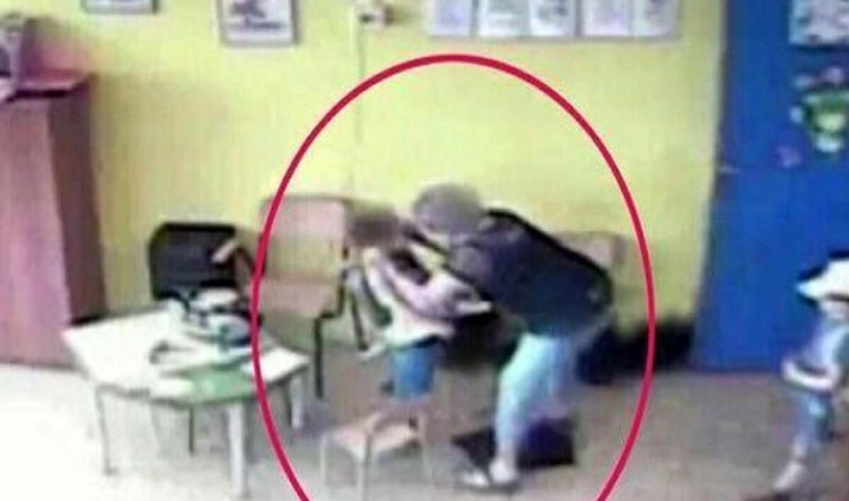 Bimbi picchiati a scuola in Campania, maestra incastrata da una mamma - 