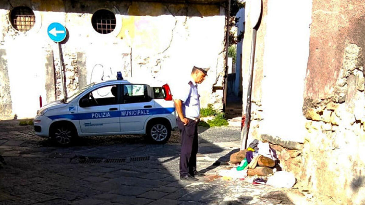 San Giuseppe Vesuviano, pugno duro della polizia municipale: beccati tre furbetti dei rifiuti - 