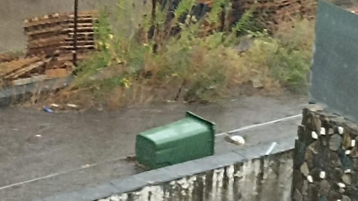 La Bomba d'Acqua manda in tilt mezza provincia di Napoli: Circumvesuviana in ginocchio - 