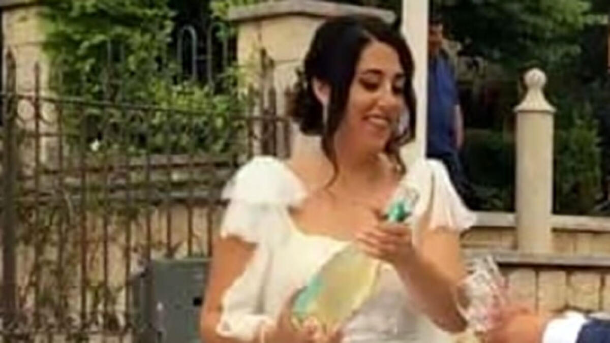 Schianto frontale, muore giovane sposina - 