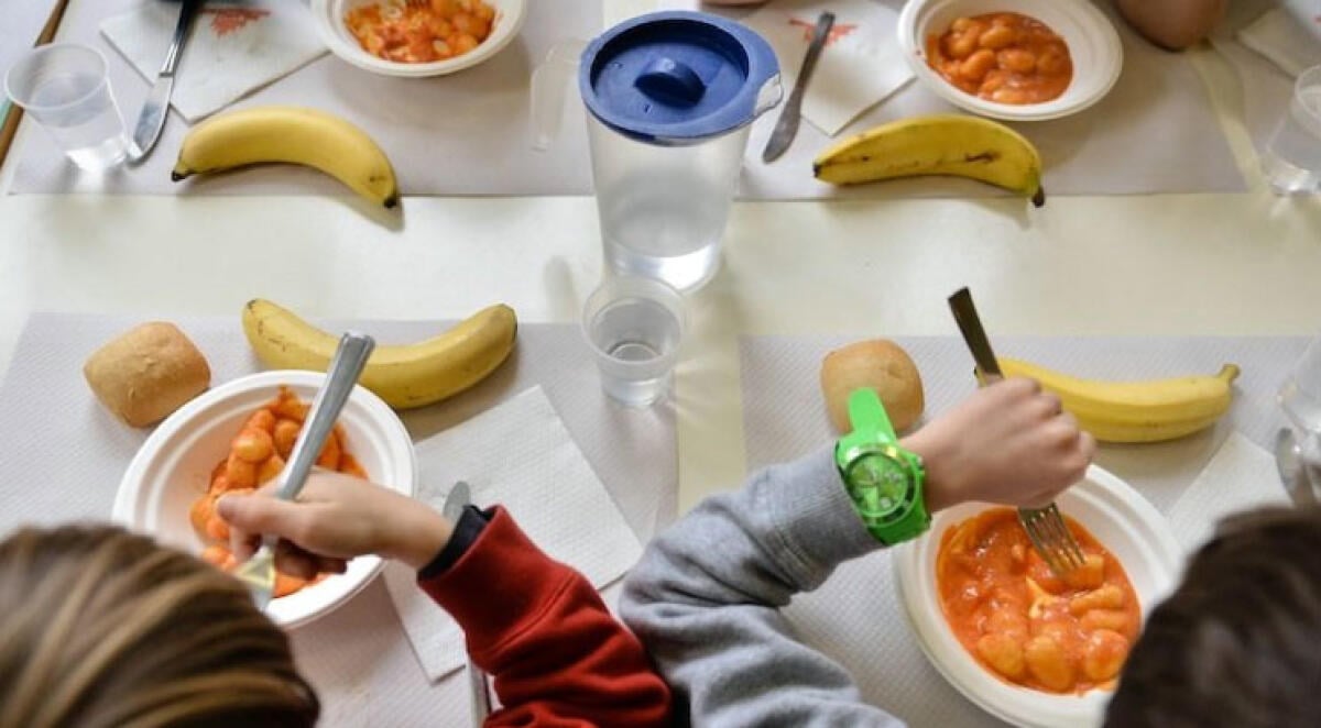 Mense scolastiche, aumenti del 12% in Campania - 