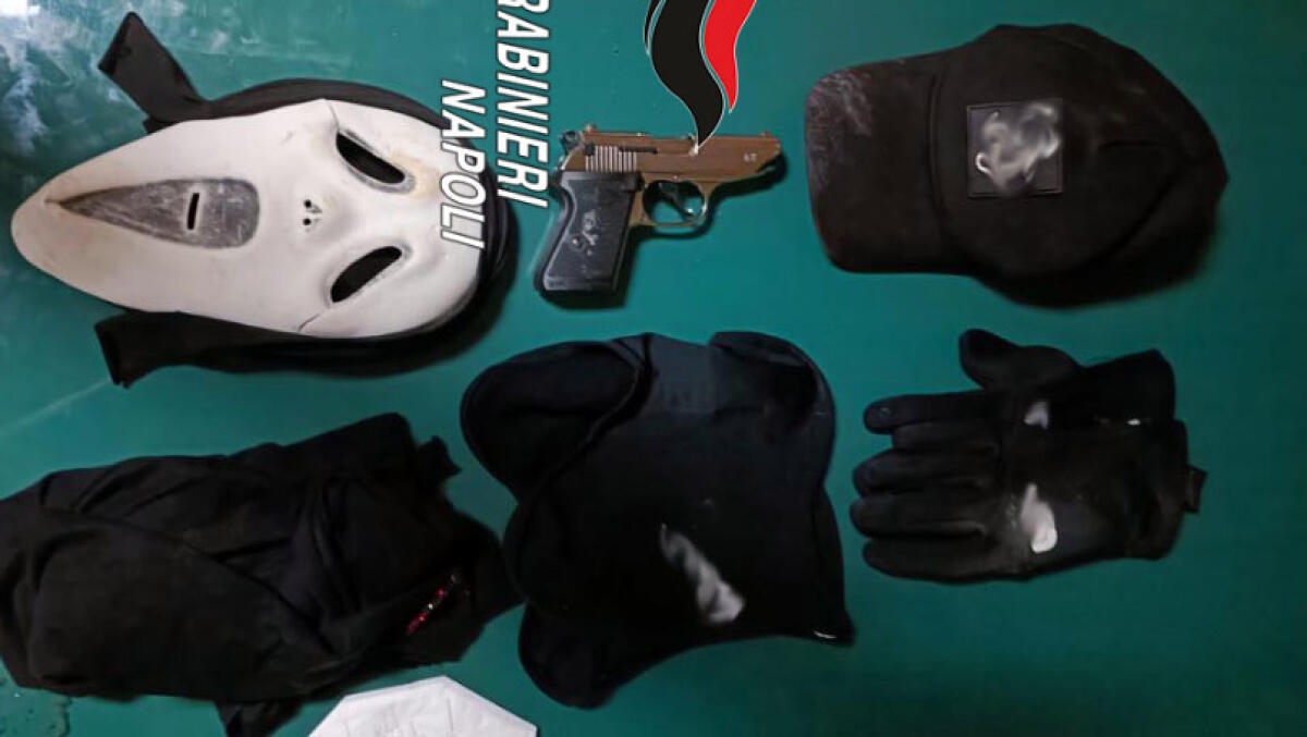 Maschere di Scream nel traffico, giovanissimi pronti alla rapina - 