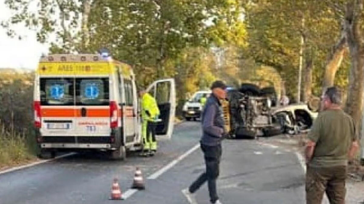 Tragico scontro sulla Statale: muore giovane donna, 5 feriti di cui tre minori - 