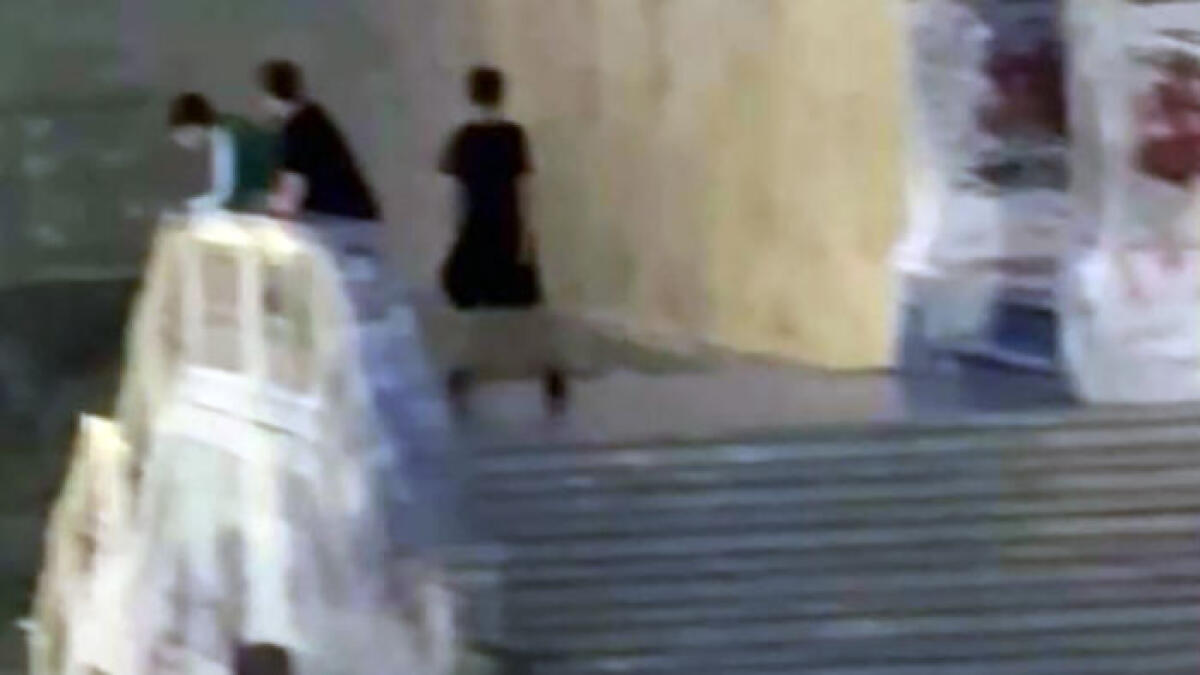 Ragazzini fanno esplodere 62 petardi nella Basilica di Santa Chiara - 