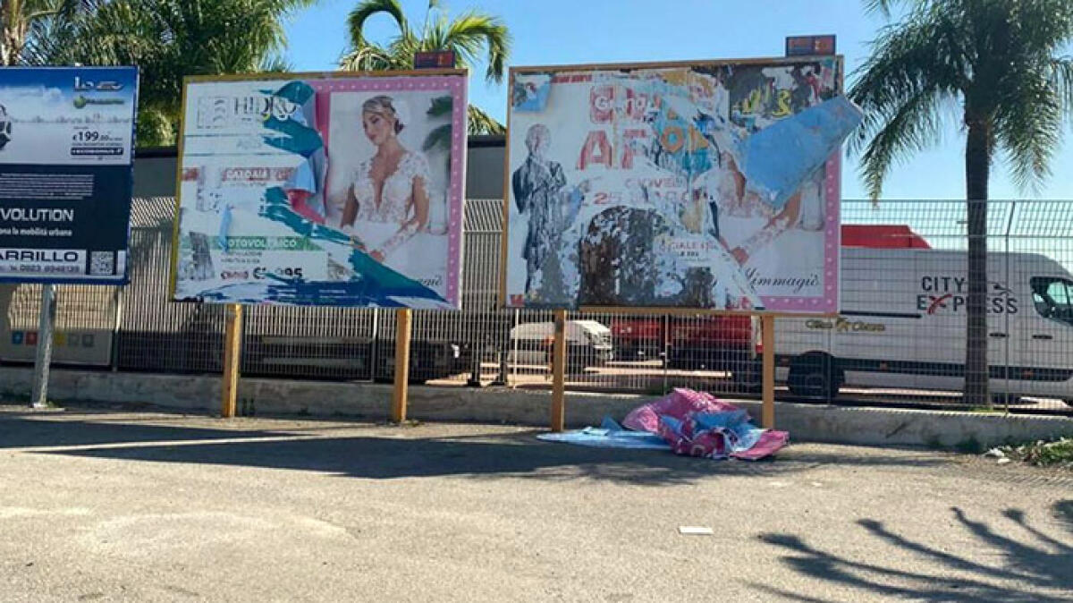 Distrutti i manifesti di Tutto Sposi: "Attacco camorristico" - 